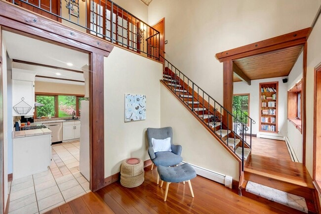 Building Photo - 38A Claremont Rd