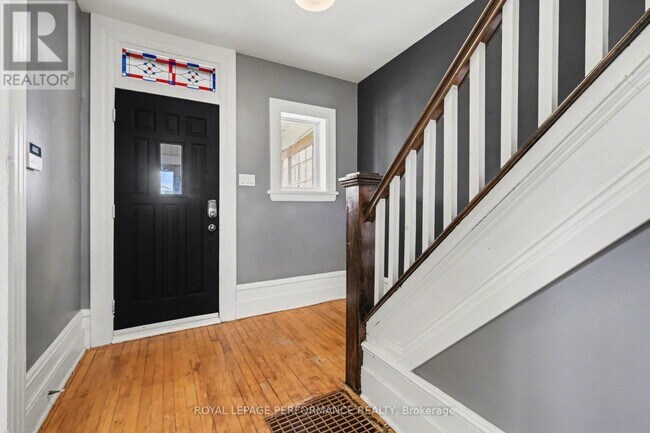 Building Photo - 506 Wentworth Ave