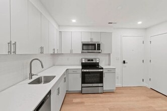 Building Photo - 624 Caledon Ct