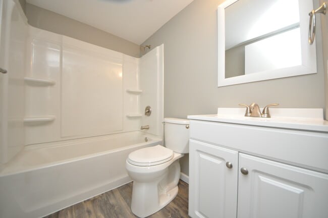 Building Photo - Bennington Place