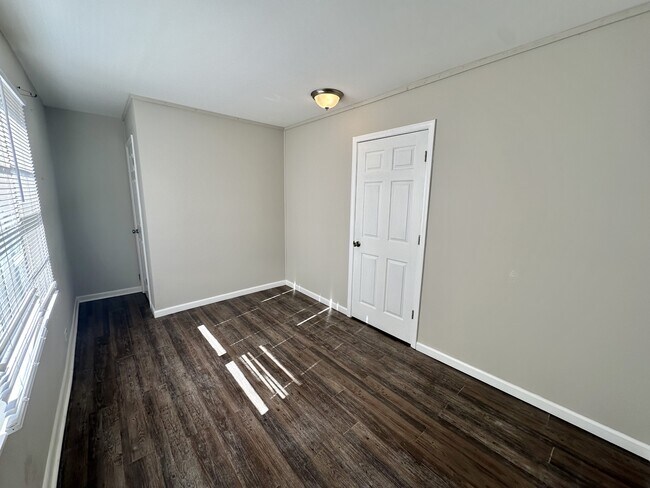 Foto del edificio - 1420 3rd Ave N