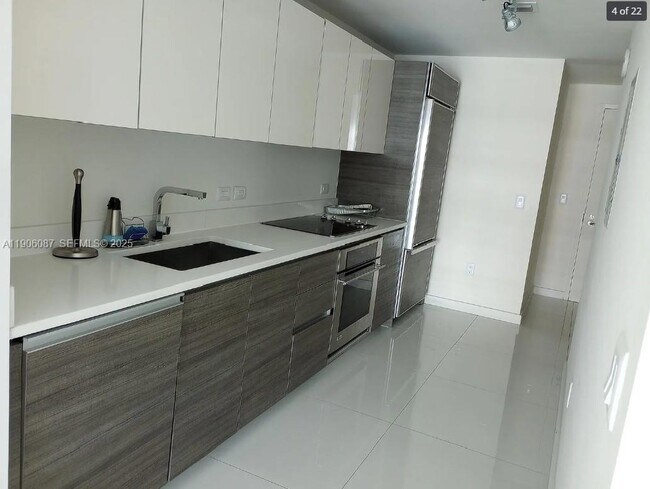 Foto del edificio - 1100 S Miami Ave