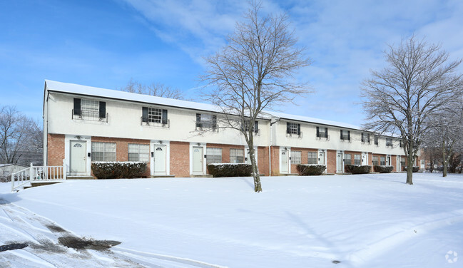 Building Photo - 1701-1721 Carstare Dr