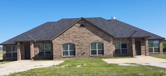 Building Photo - 119 Crossfire Ct