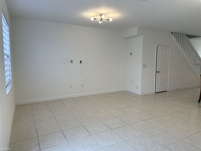 Foto del edificio - 3 br, 2.5 bath Townhome - S Allapattah Gar...