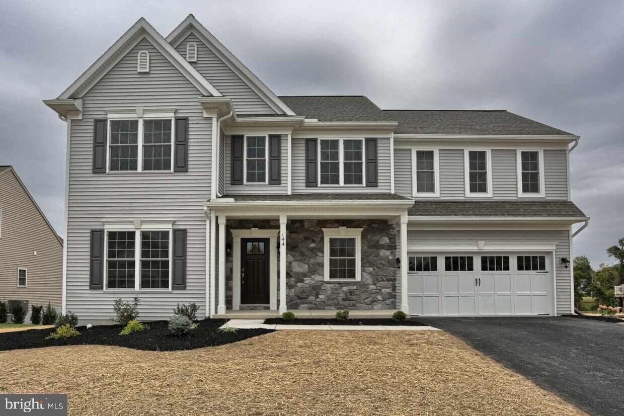 144 Scenic Ridge Dr, Hummelstown, PA 17036 House for Rent in