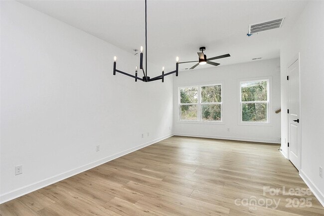 Foto del edificio - 3940 Hager Dr