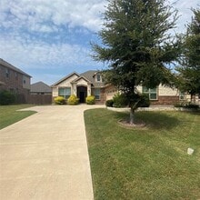 Building Photo - 527 Golden Bell Dr