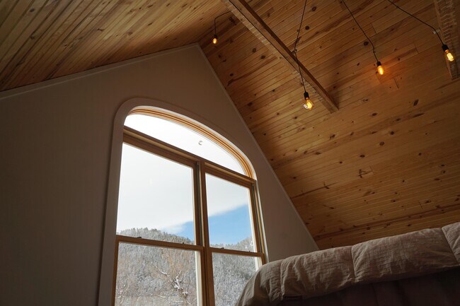 Building Photo - 638 Virginia St