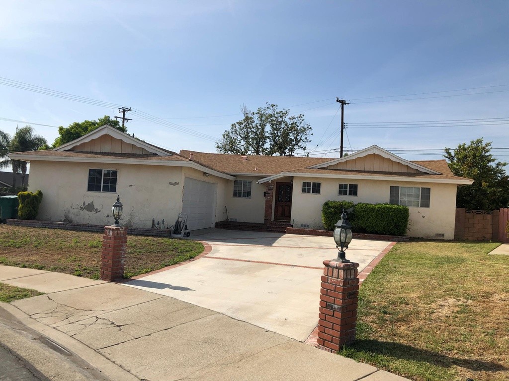 Primary Photo - 1455 Renwick Rd