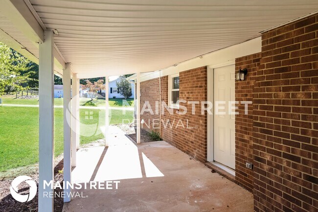 Foto del edificio - 310 Rolling Hills Ln