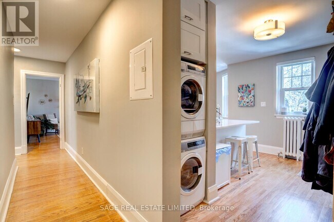 Photo du bâtiment - 48 Lawton Blvd