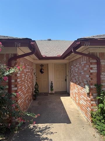 Building Photo - 708 E Pecan St