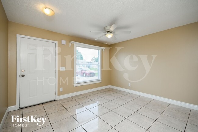 Building Photo - 714 Camel Ct