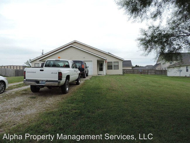 Building Photo - 597 SE 110th Rd