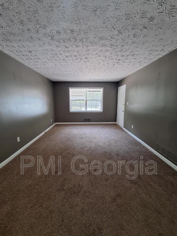 Building Photo - 230 Powder Springs St