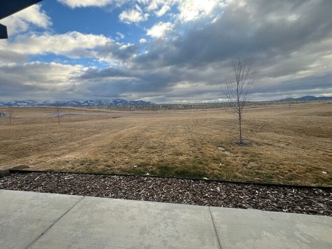 Foto del edificio - Amazing Newer 3 Bed 2.5 Bath Unit