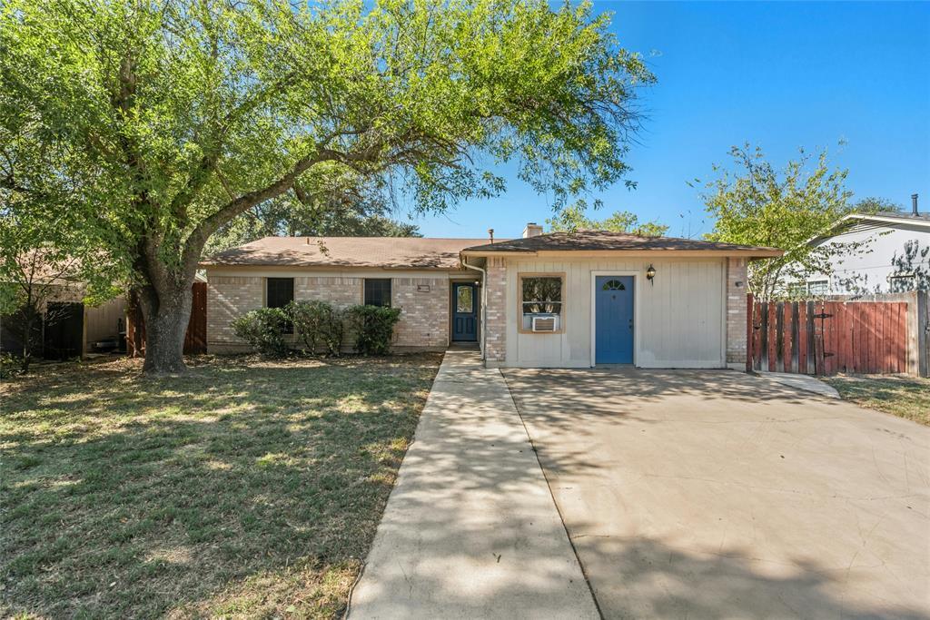 Foto principal - 609 Riverwood Dr