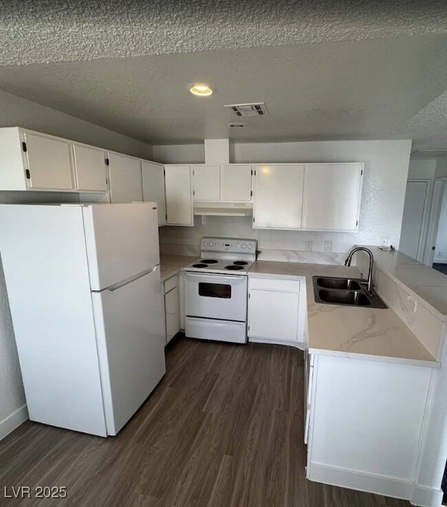 Building Photo - 4221 Terrestrial Dr