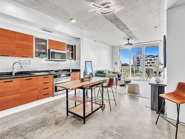 Foto del edificio - 3470 E Coast Ave