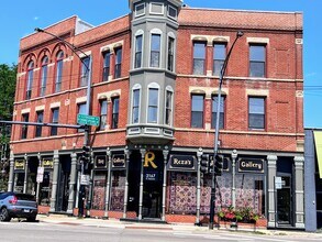 Building Photo - 2129 N Southport Ave