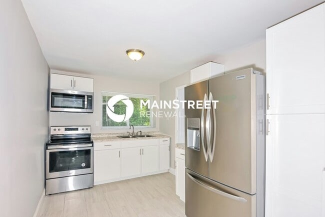 Foto del edificio - 3 Bedroom Pet-Friendly Home in St. Louis, ...