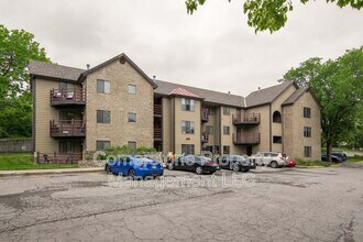 Building Photo - 1000 Emery Rd