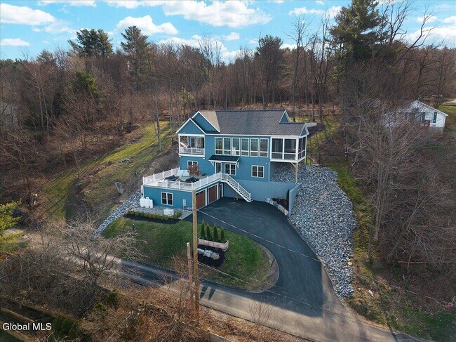 Foto del edificio - 91 Rodgers Ln