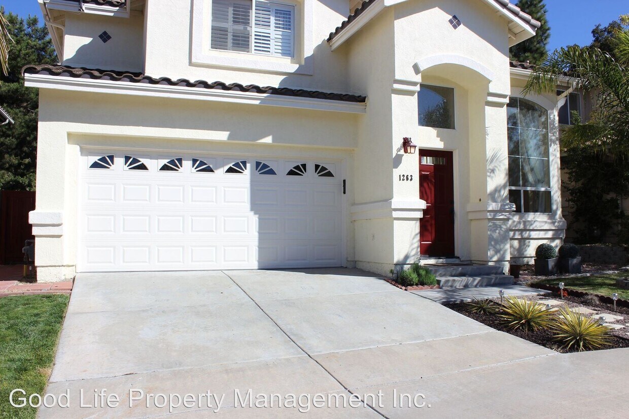 Foto principal - 4 br, 2.5 bath House - 1263 Boca Raton Dr
