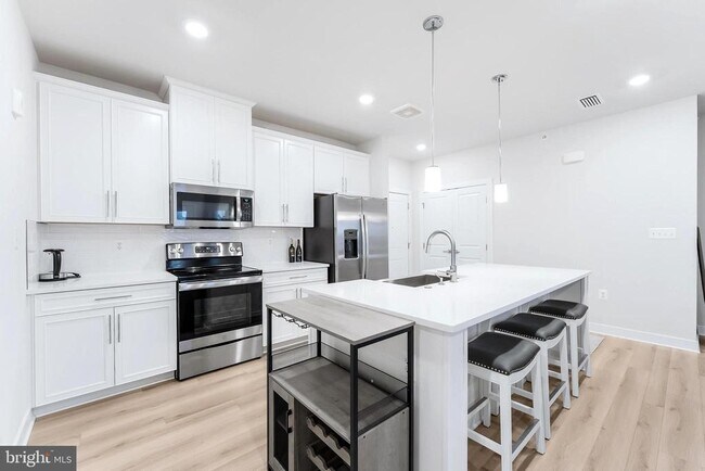 Building Photo - 12875 Mosaic Pk Wy