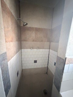Foto del edificio - 718 E 106th St