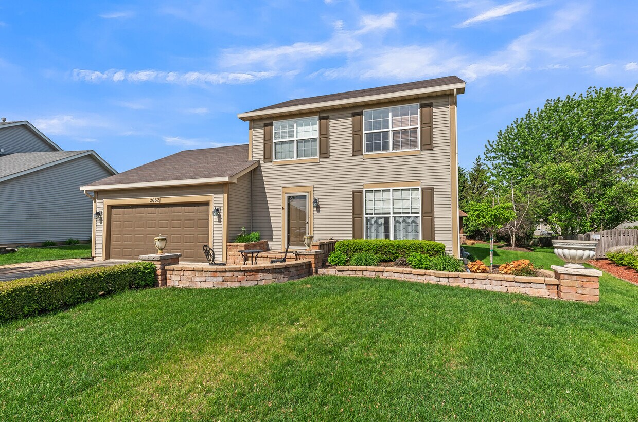 2062 Kathleen Cir, Montgomery, IL 60538 House for Rent in Montgomery