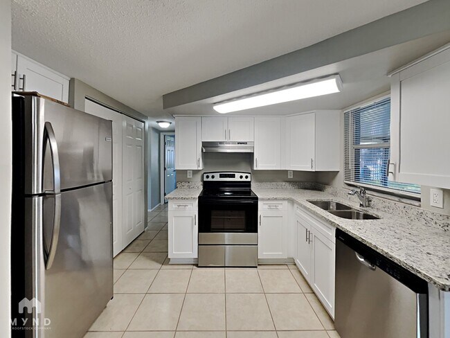 Foto del edificio - 9136 Suffolk Ln