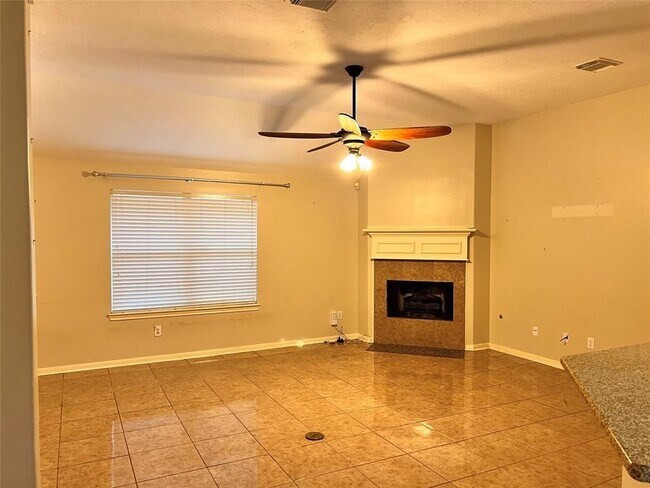 Foto del edificio - 3115 Candle Pond Ln