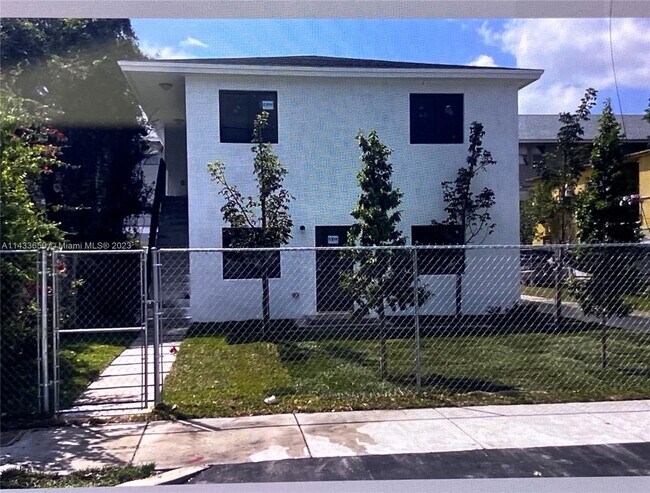 Building Photo - 1550 NW 61st St
