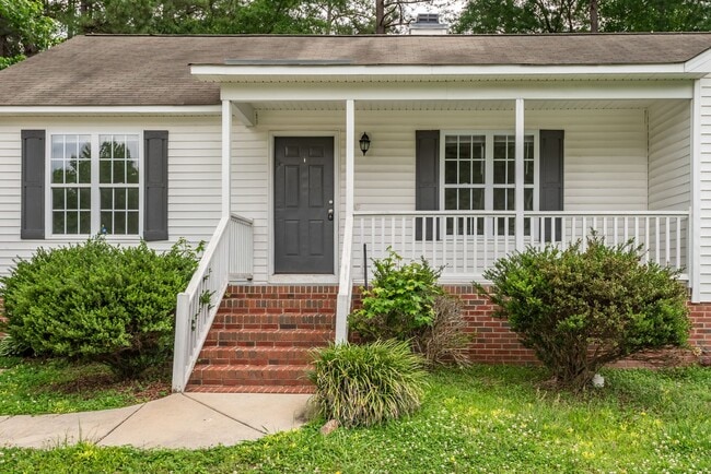 Building Photo - 220 Wood Green Dr