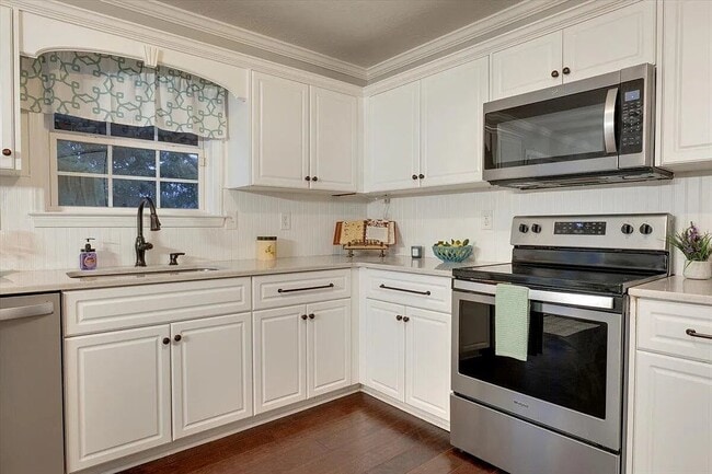 Building Photo - 756 Keyes Dr