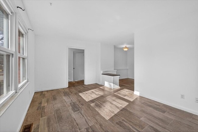 Foto del edificio - 7350 Austin Dr