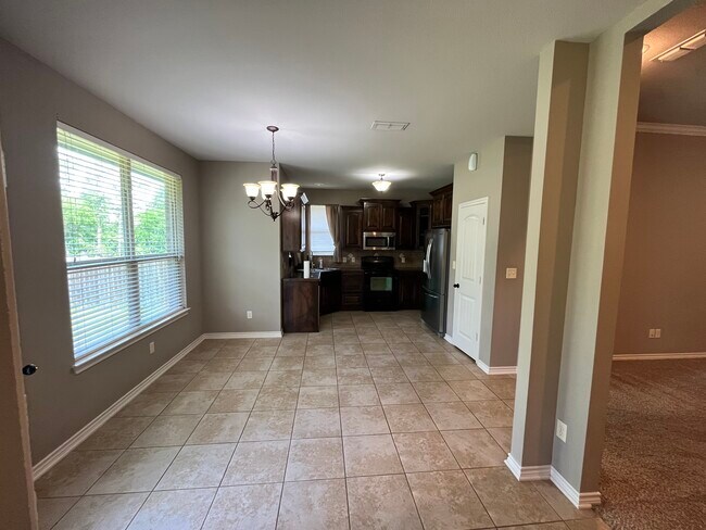 Cocina 2 - 2615 Pine Crest Dr