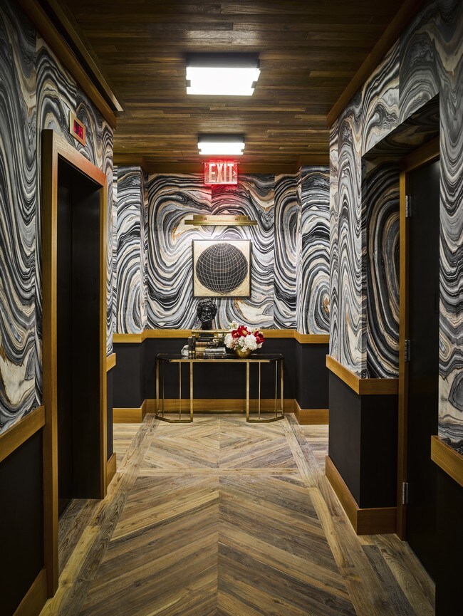 Foto del edificio - 515 W 38th St