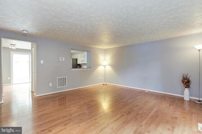 Building Photo - 638 Coral Reef Dr