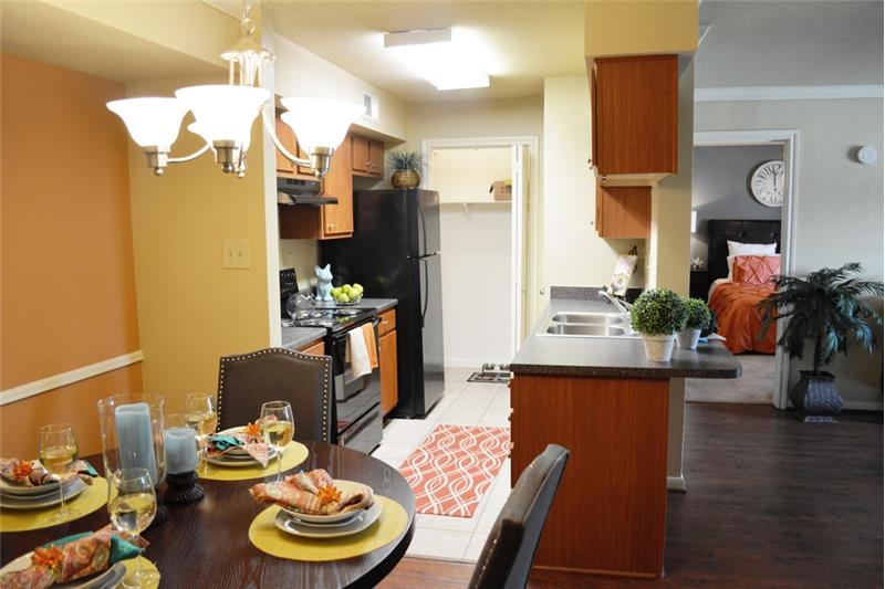 Building Photo - 13103 Briar Forest Dr
