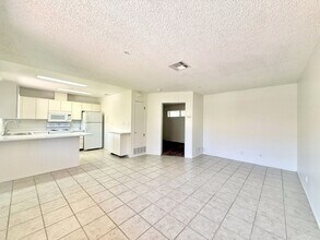 Building Photo - 44620 San Rafael Ave