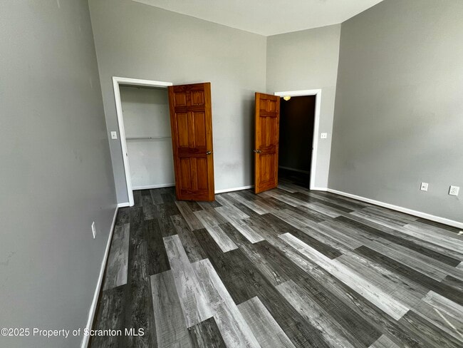 Foto del edificio - 205 N Washington Ave