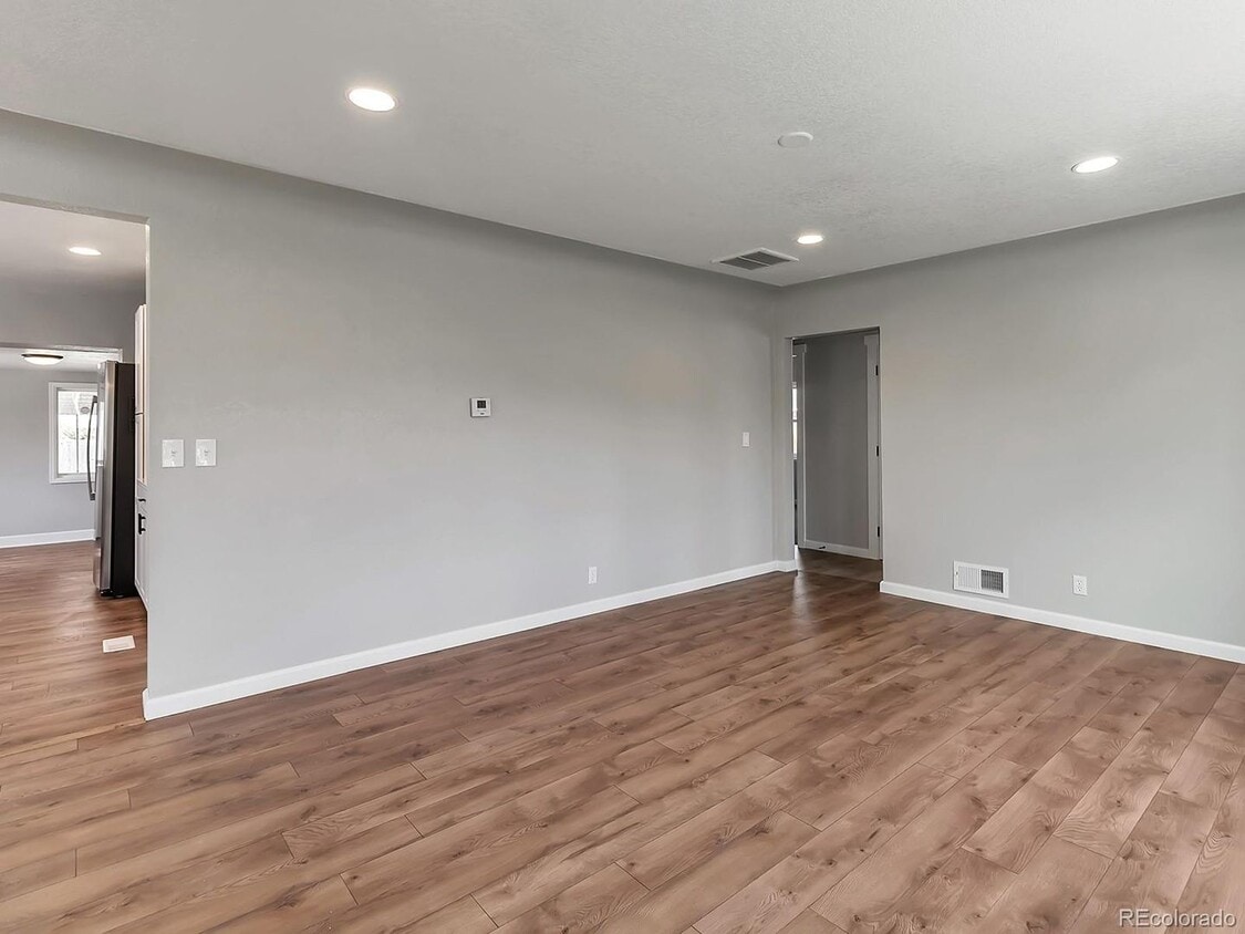 Fully renovated ranch style home near Ansc... - Fully renovated ranch style home near Ansc...