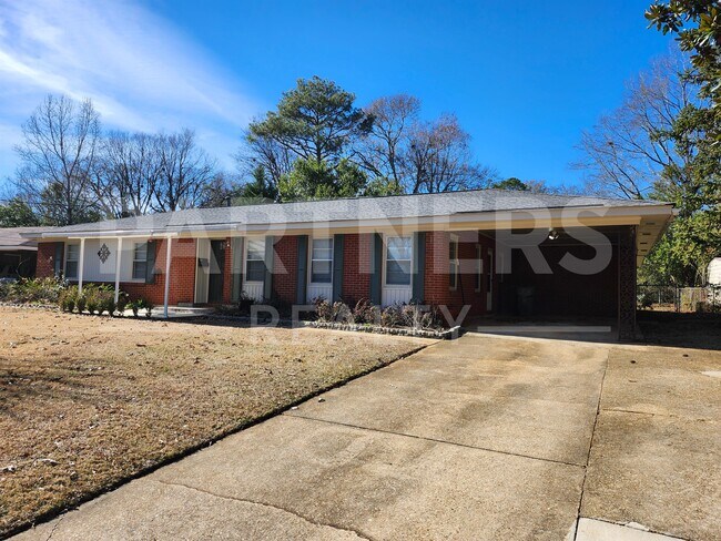 Building Photo - 967 Green Forest Dr