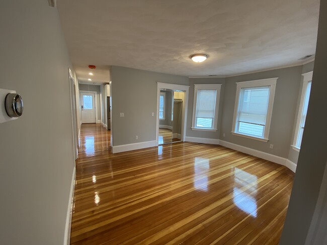 Building Photo - 307 Highland Ave