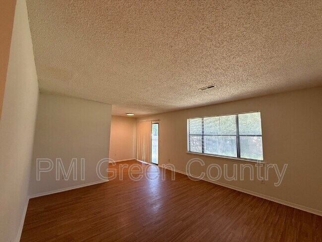 Foto del edificio - 4317 S 4th St