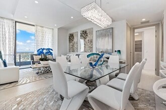 Building Photo - 1000 Brickell Plaza