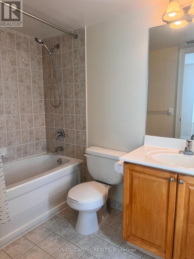 Photo du bâtiment - 61 Town Centre Court